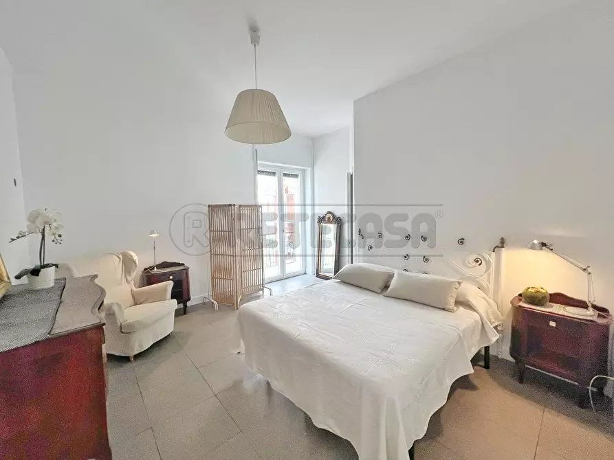 Immagine 17 di Quadrilocale in affitto  in Lungomare Cristoforo Colombo 39 a Salerno