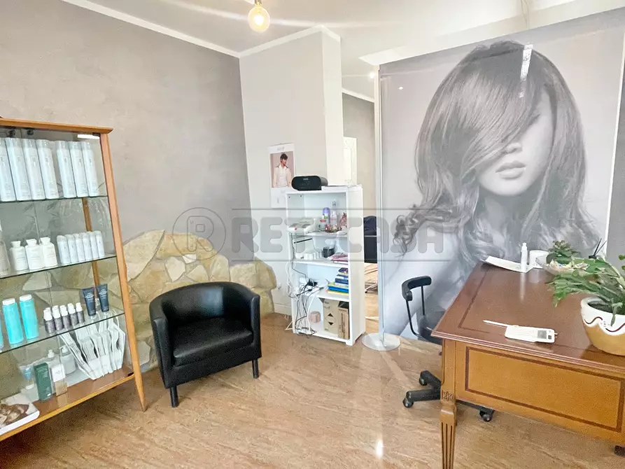 Immagine 6 di Locale commerciale in vendita  a Arzignano