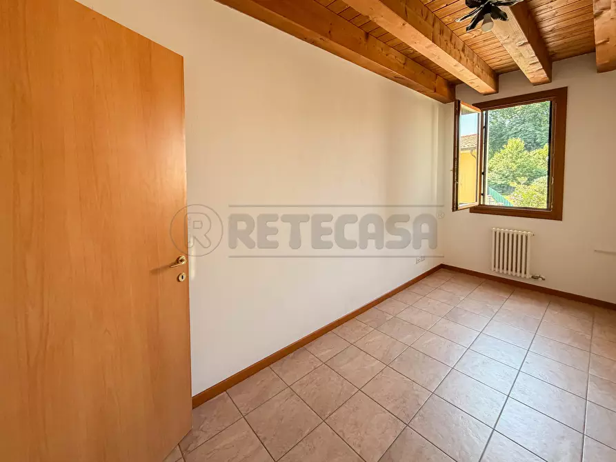 Immagine 8 di Bilocale in vendita  in Via IV Novembre a Sovizzo