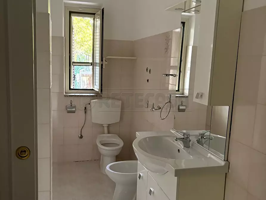 Immagine 14 di Trilocale in vendita  in Via Malche 19 a Giffoni Sei Casali