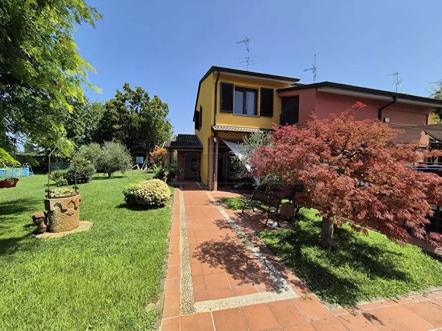 Immagine 2 di Villetta a schiera in vendita  in Via Don Lorenzo Milani a Sesto Ed Uniti