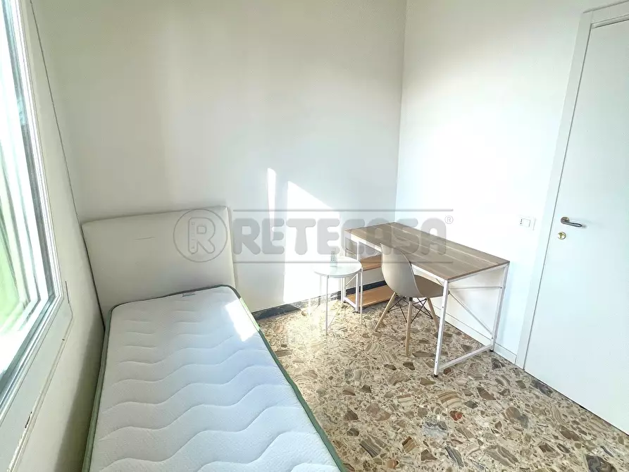 Immagine 11 di Stanza singola in affitto  in corso Padova a Vicenza