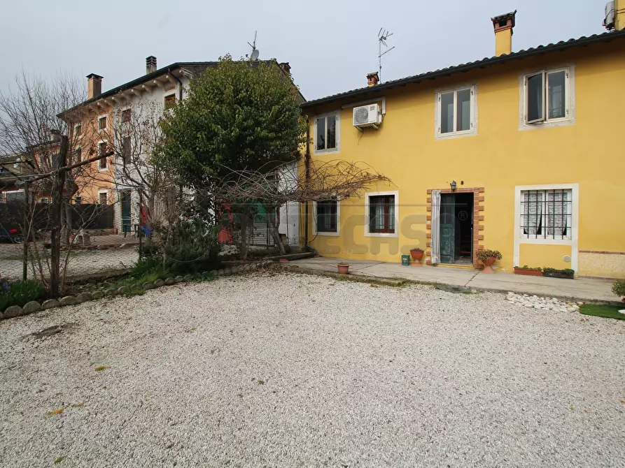 Immagine 1 di Rustico / casale in vendita  in Via Castello 43 a Gambellara