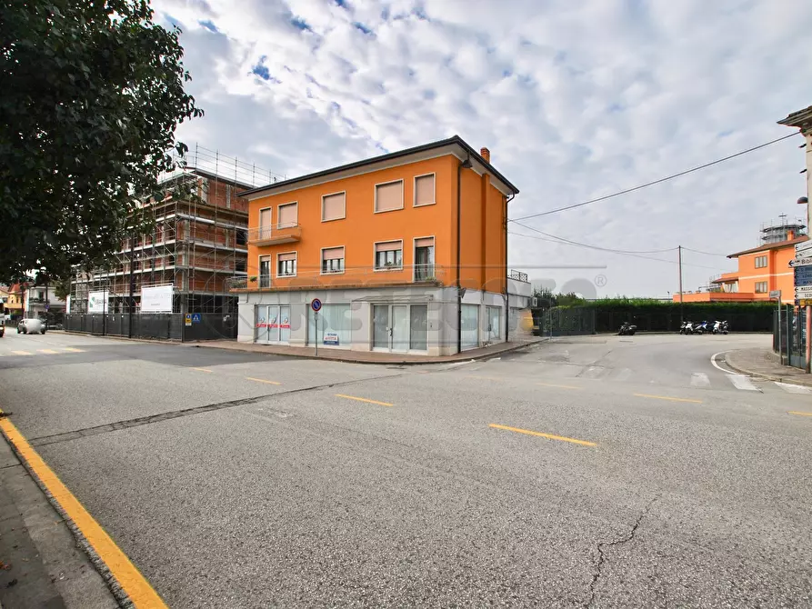 Immagine 2 di Locale commerciale in affitto  in via roma 76 a Trissino