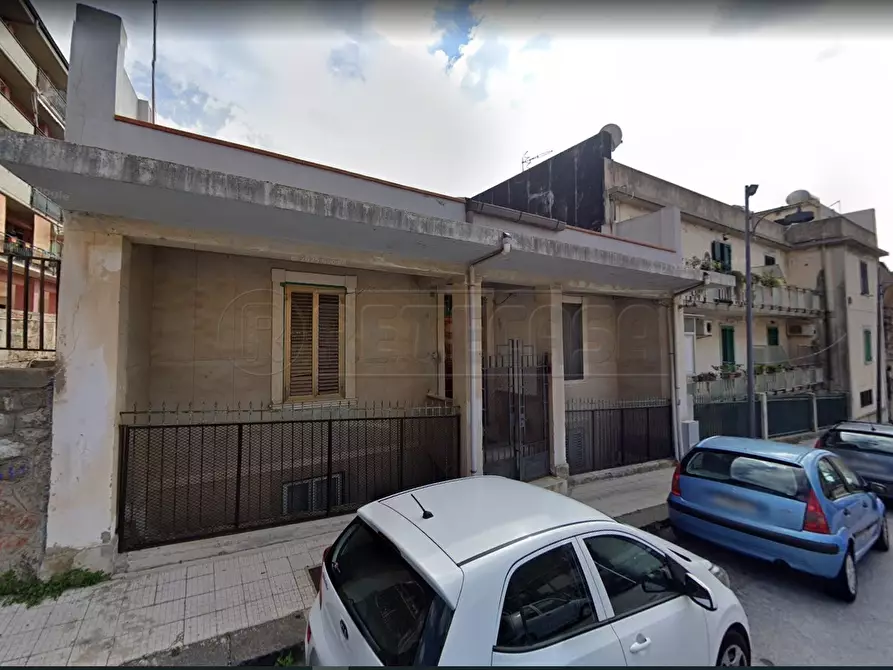 Immagine 3 di Bilocale in vendita  in Via Principe Ruffo in Camaro Superiore 2 a Messina