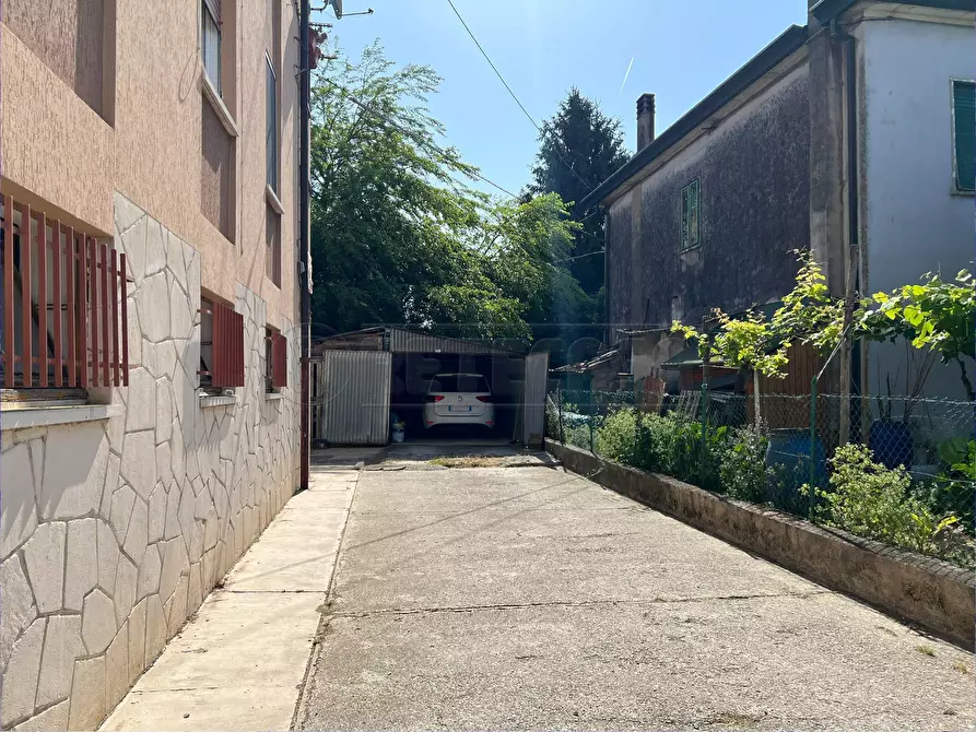 Immagine 17 di Trilocale in vendita  in Via Ponte 80 a Barbarano Mossano