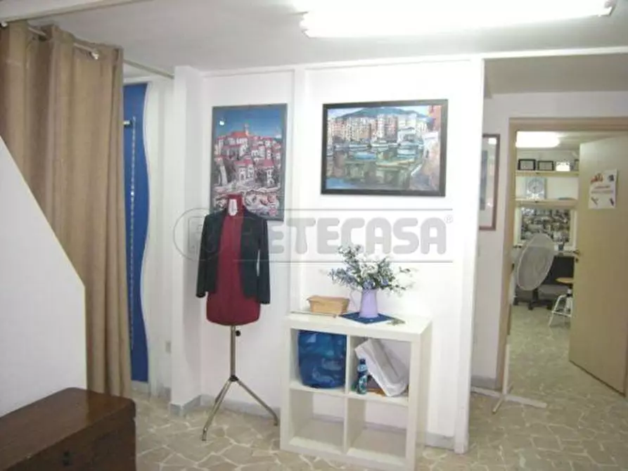 Immagine 3 di Locale commerciale in vendita  in via napoleone colajanni 160 a Caltanissetta