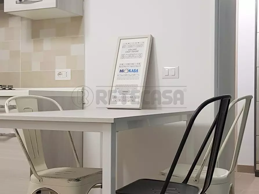 Immagine 17 di Bilocale in affitto  in Viale Carlo III a Caserta