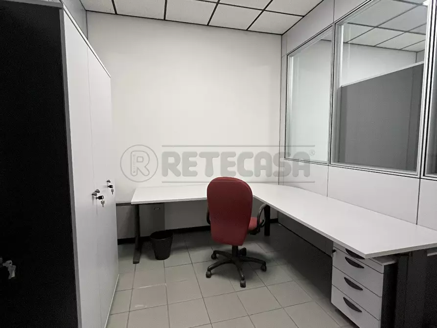 Immagine 7 di Ufficio in affitto  a Vicenza