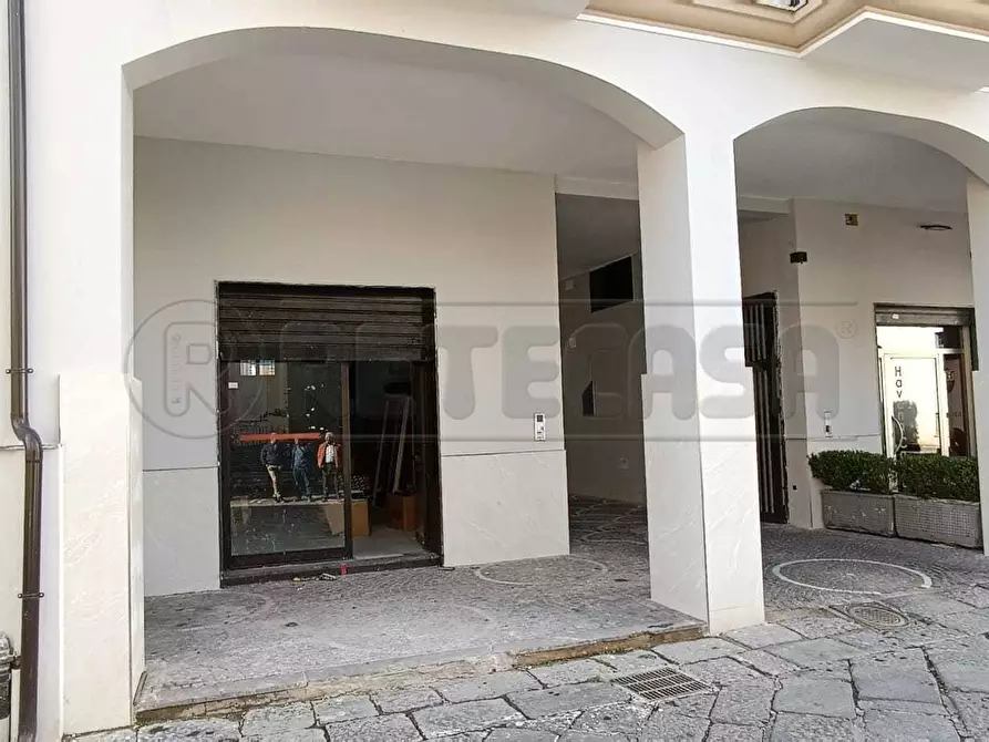 Immagine 1 di Locale commerciale in affitto  in Via San Giuliano 90 a Marcianise
