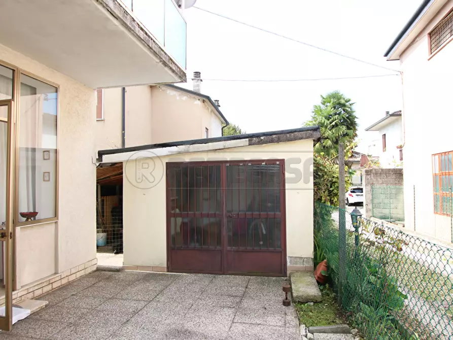 Immagine 33 di Villa in vendita  in viale riviera berica 400 a Vicenza