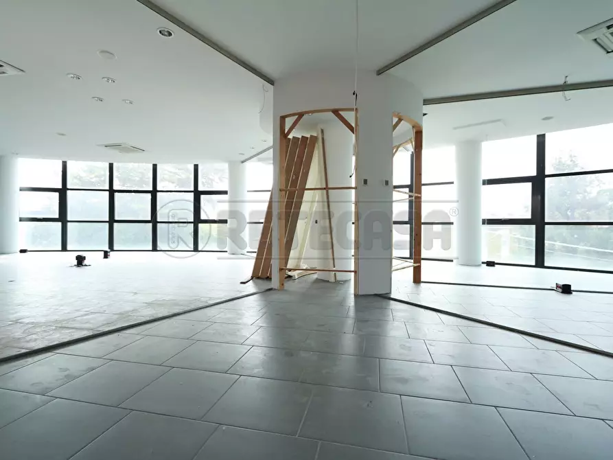 Immagine 5 di Ufficio in affitto  a Vicenza