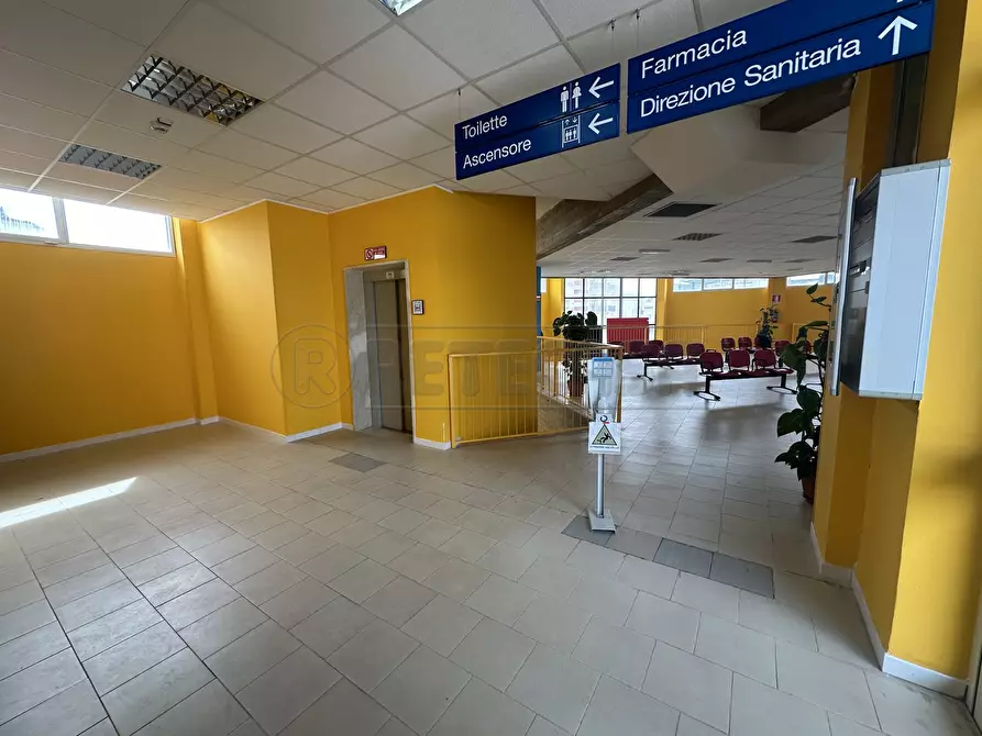 Immagine 9 di Locale commerciale in vendita  a Mazara Del Vallo