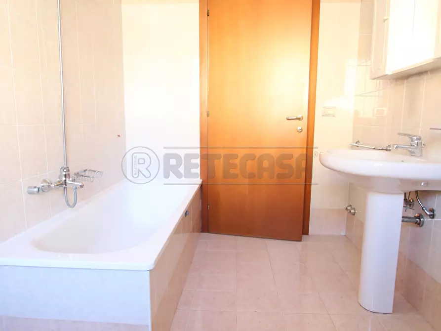 Immagine 15 di Bilocale in vendita  in Via Giovanni Falcone a Barbarano Mossano