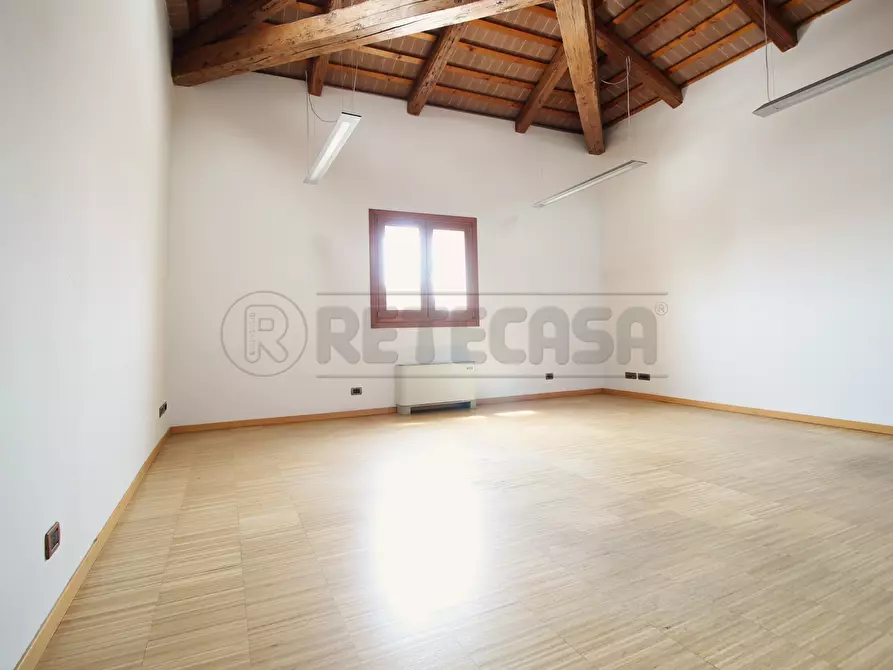 Immagine 3 di Ufficio in affitto  in Via Venezia 6 a Montebello Vicentino
