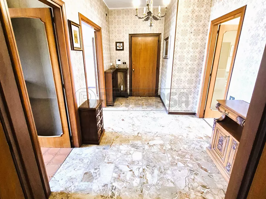 Immagine 13 di Quadrilocale in vendita  in Viale Gabriele D'Annunzio 210 a Pescara