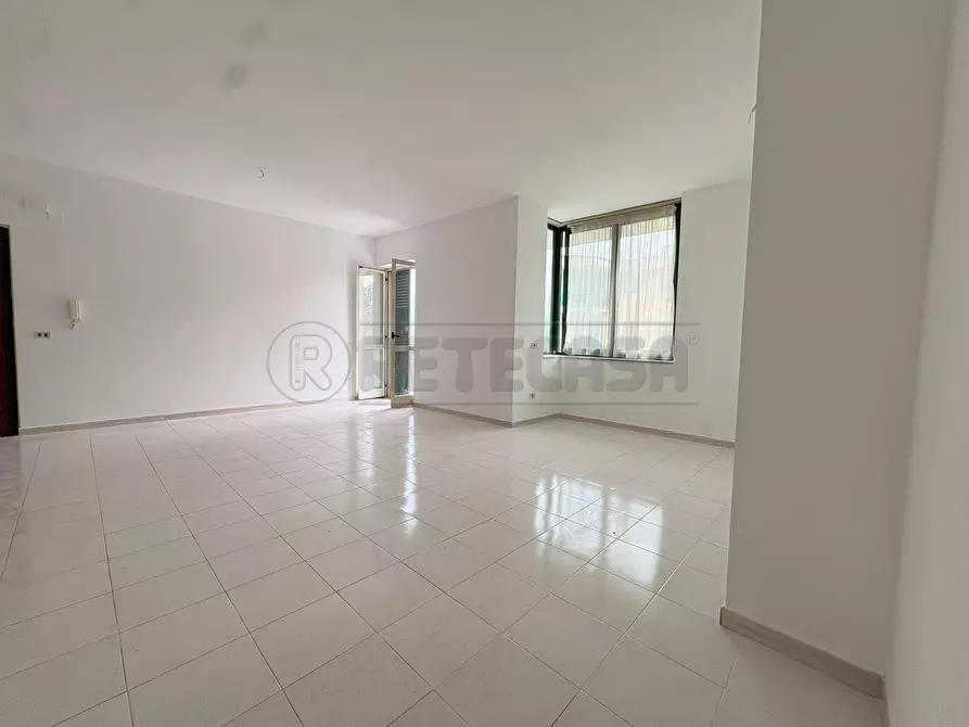 Immagine 13 di Pentalocale in vendita  in Via de Sanctis a Marcianise