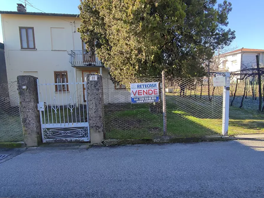 Immagine 1 di Rustico / casale in vendita  in Via Cà CegalinaVIA CA' CEGALINA a Montecchio Maggiore