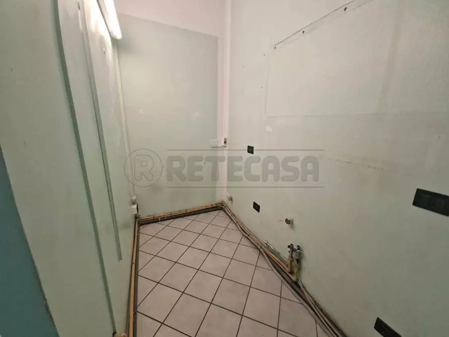 Immagine 10 di Locale commerciale in affitto  in Via Chiara Novella a Cremona