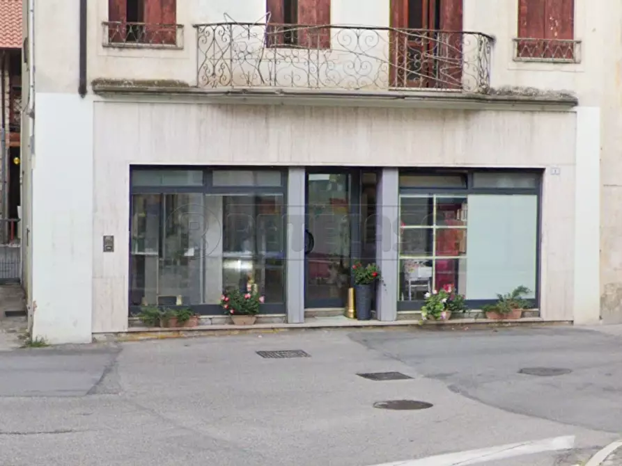 Immagine 1 di Locale commerciale in affitto  in Via Villa 1 a Castelgomberto