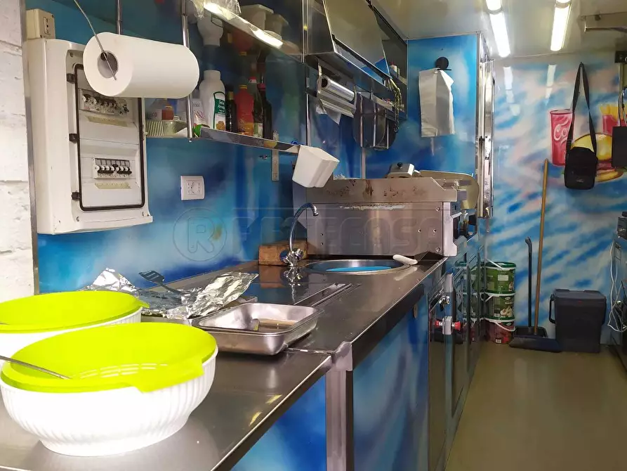 Immagine 2 di Attività commerciale in vendita  a Marsala