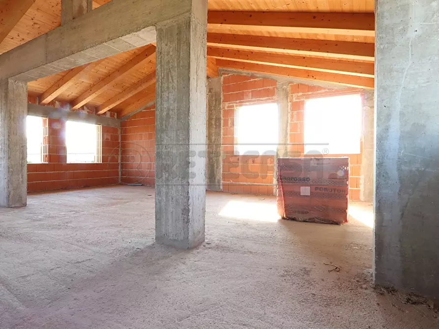 Immagine 14 di Casa indipendente in vendita  a Monticello Conte Otto