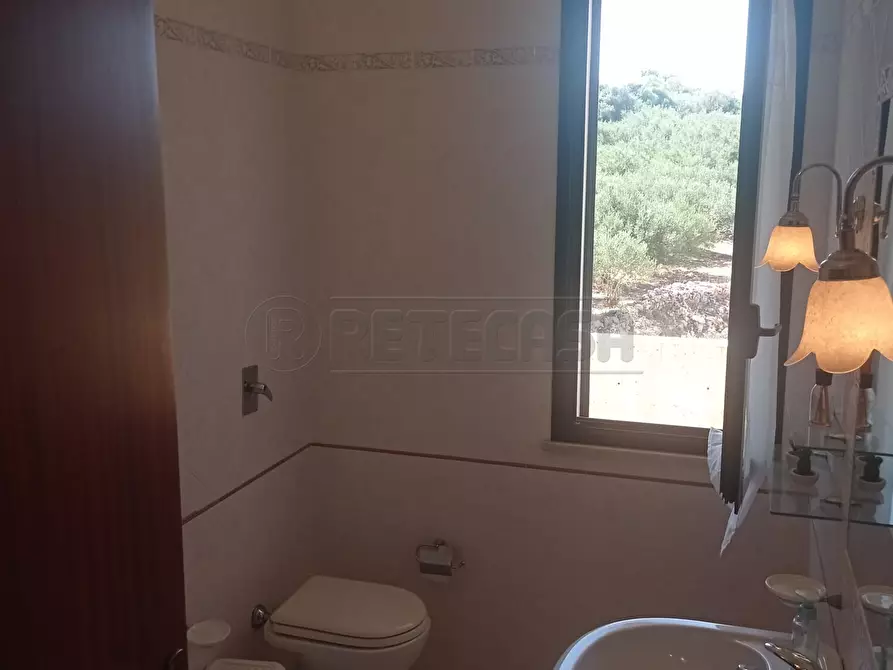 Immagine 10 di Palazzo in vendita  a Marsala