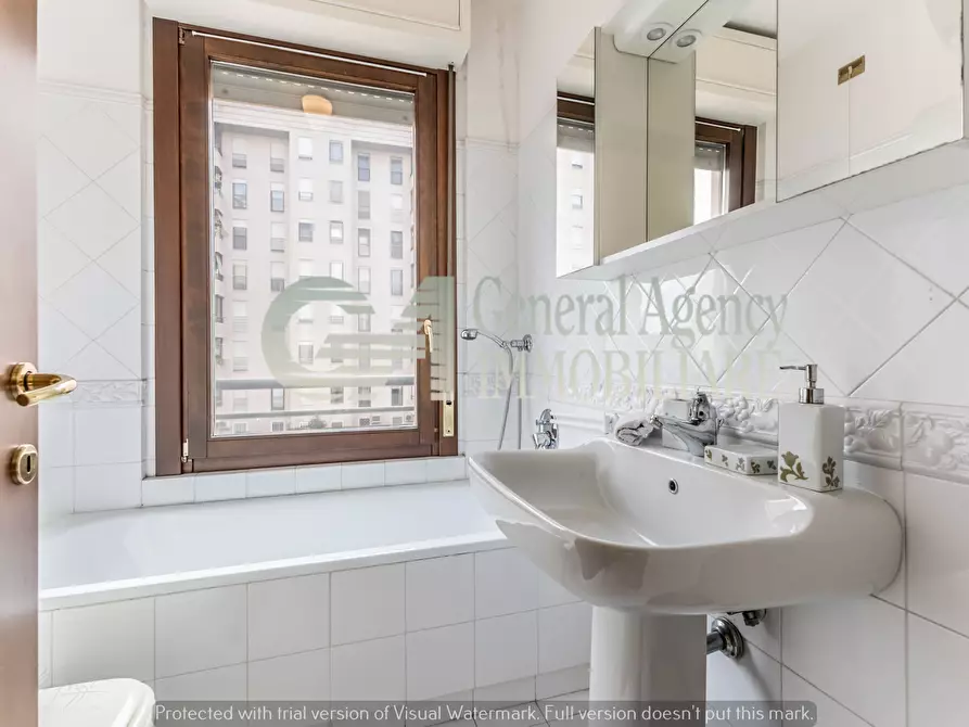 Immagine 14 di Trilocale in vendita  in Via dell'Orsa Minore a Roma