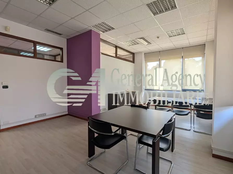 Immagine 36 di Ufficio in affitto  in VIALE DEL POGGIO FIORITO a Roma