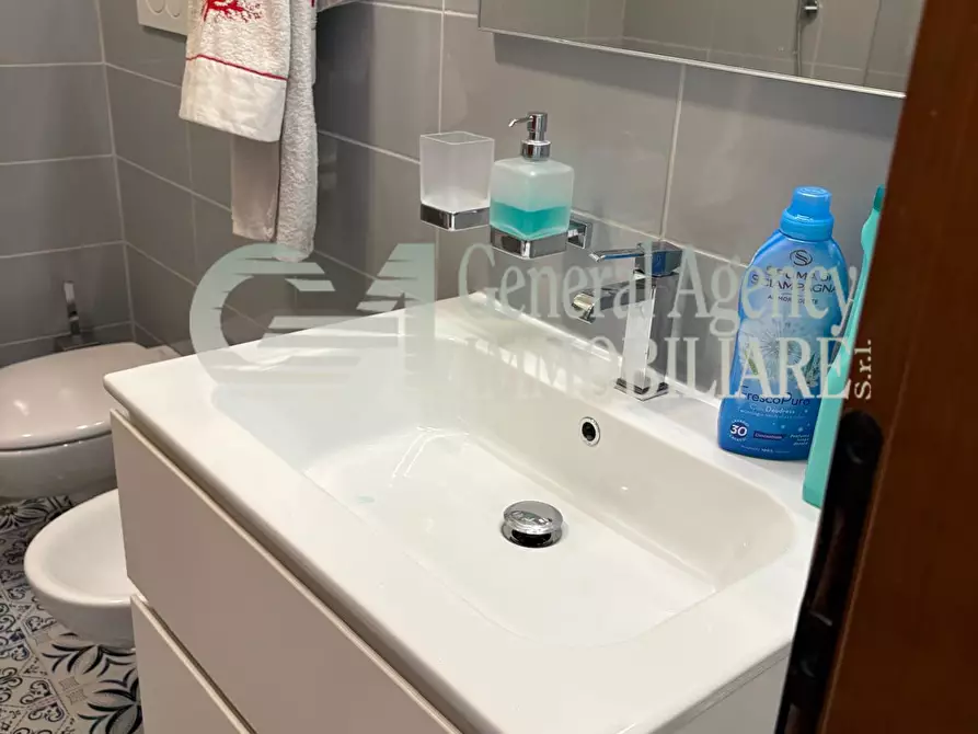 Immagine 37 di Trilocale in affitto  in Via Canton a Roma