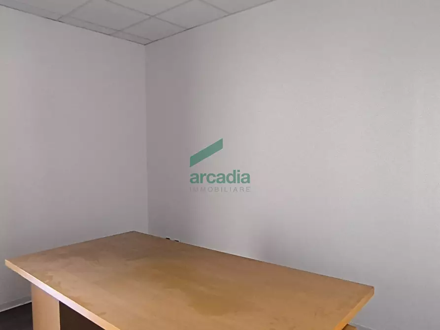 Immagine 18 di Attività artigianale in affitto  in S.S. 16 km 810,800 SN a Triggiano