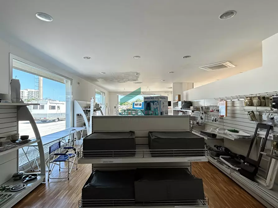 Immagine 20 di Capannone industriale in vendita  in Via Giovanni Gentile 79bis a Bari