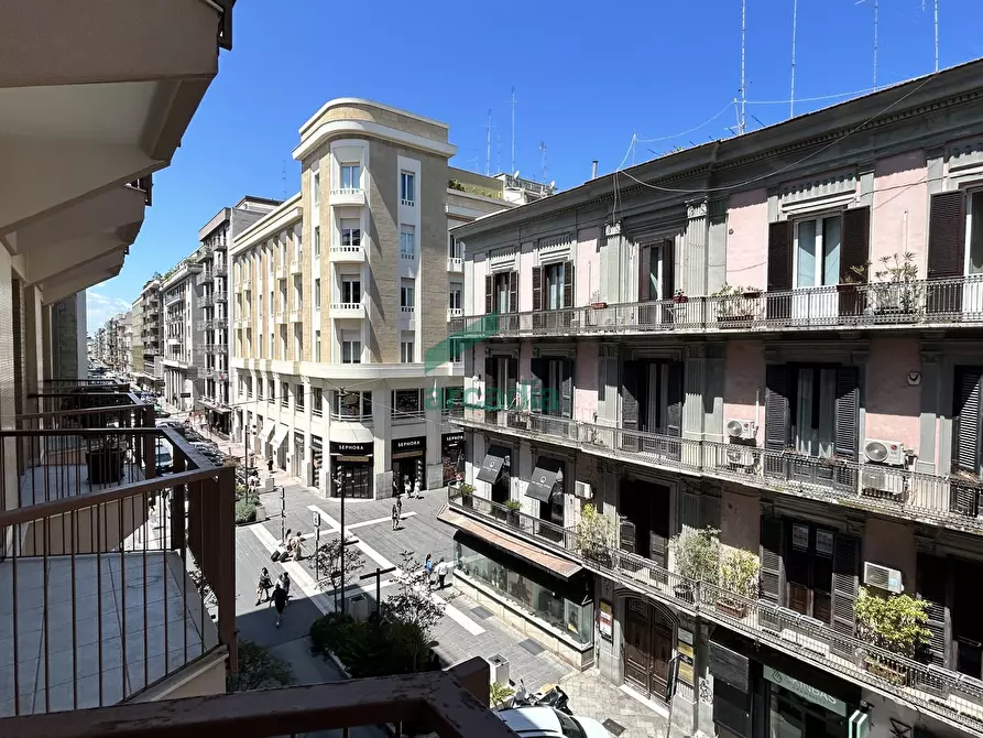 Immagine 9 di Trilocale in vendita  in Via Abate Giacinto Gimma 56/A a Bari