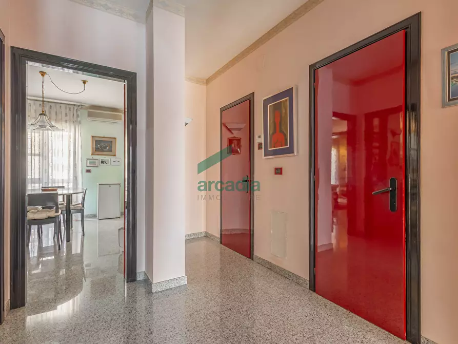 Immagine 16 di Quadrilocale in vendita  in Via Rosario Livatino 9 a Bari