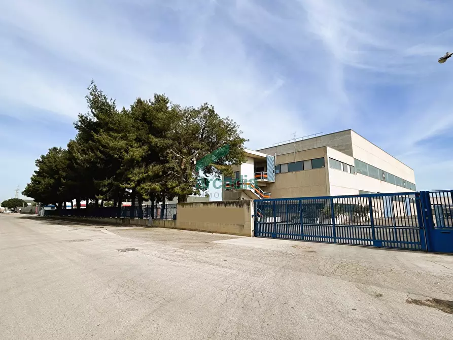 Immagine 26 di Attività artigianale in vendita  in Via delle Petunie 3 a Modugno