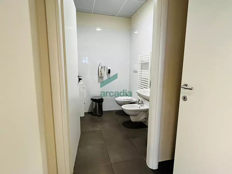 Immagine 29 di Attività artigianale in vendita  in Contrada Parco Vecchio 11 a Bitritto