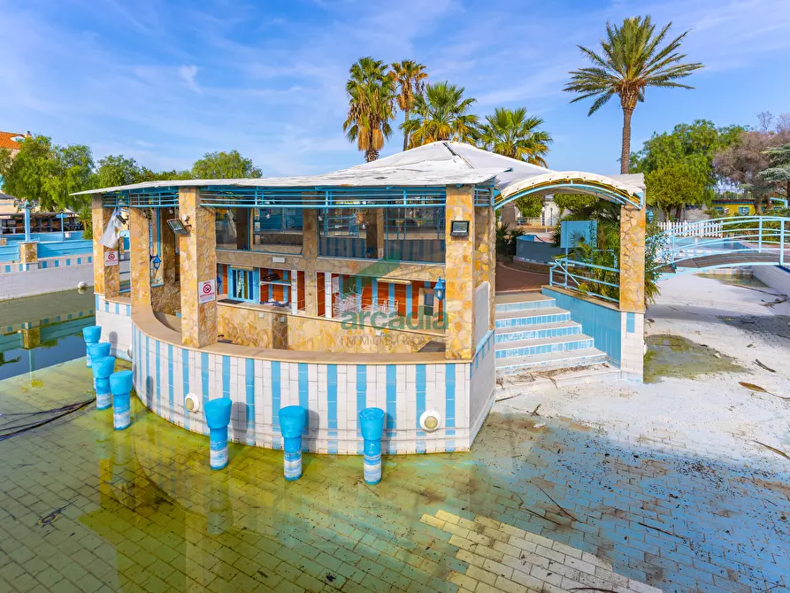 Immagine 39 di Locale commerciale in vendita  in Strada la Grava 16 a Bari