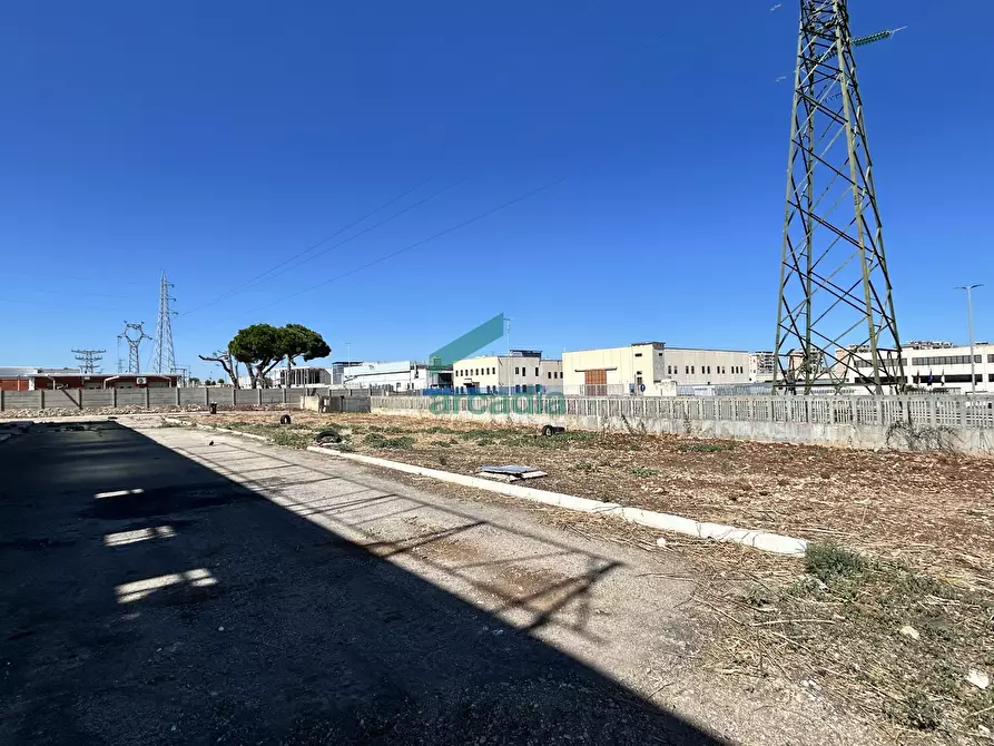 Immagine 15 di Attività artigianale in affitto  in Viale Francesco de Blasio 46 a Modugno