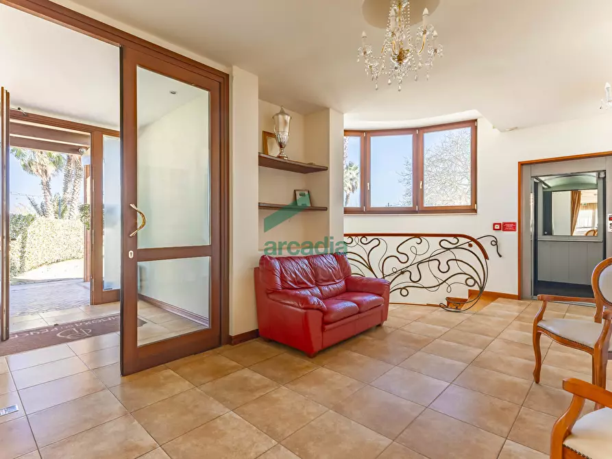 Immagine 29 di Villa in vendita  in Strada Vicinale Vecchia di Matera 369 a Gioia Del Colle