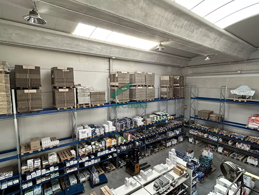 Immagine 22 di Attività artigianale in vendita  in Strada Provinciale Modugno-Bari 83 a Modugno