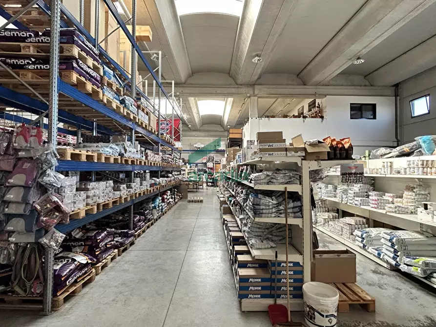 Immagine 16 di Attività artigianale in vendita  in Strada Provinciale Modugno-Bari 83 a Modugno