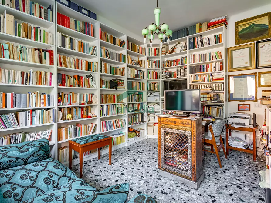 Immagine 11 di Appartamento in vendita  in Largo Ciaia 13 a Bari