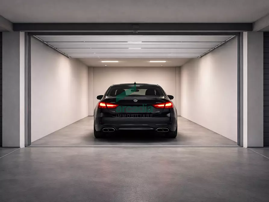 Immagine 8 di Garage in vendita  in Via Ferdinando Palasciano 5 a Bari