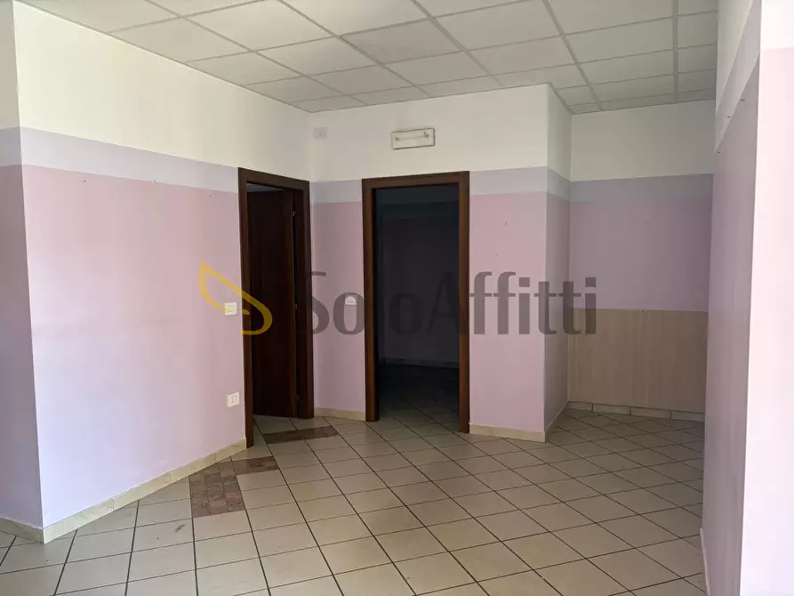 Immagine 3 di Locale commerciale in affitto  in Via Contardo Ferrini 42 a Samarate