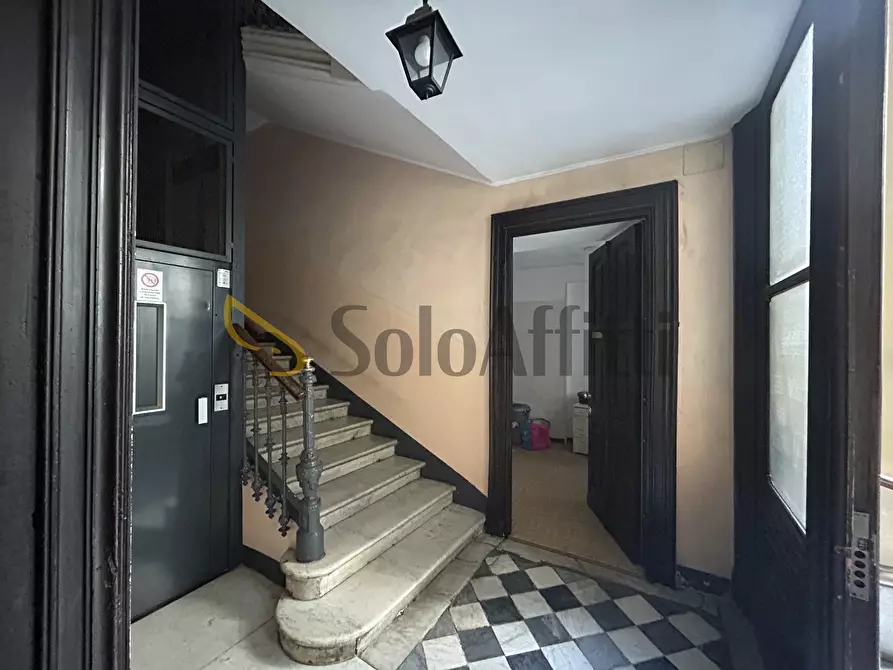 Immagine 4 di Locale commerciale in affitto  a Torino