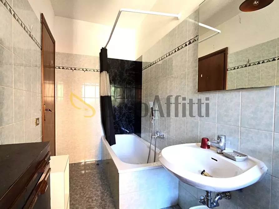 Immagine 18 di Trilocale in affitto  in Via Augusto Camerini 50 a Roma