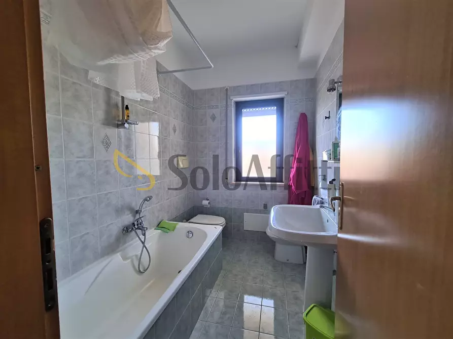 Immagine 12 di Stanza singola in affitto  a Catanzaro