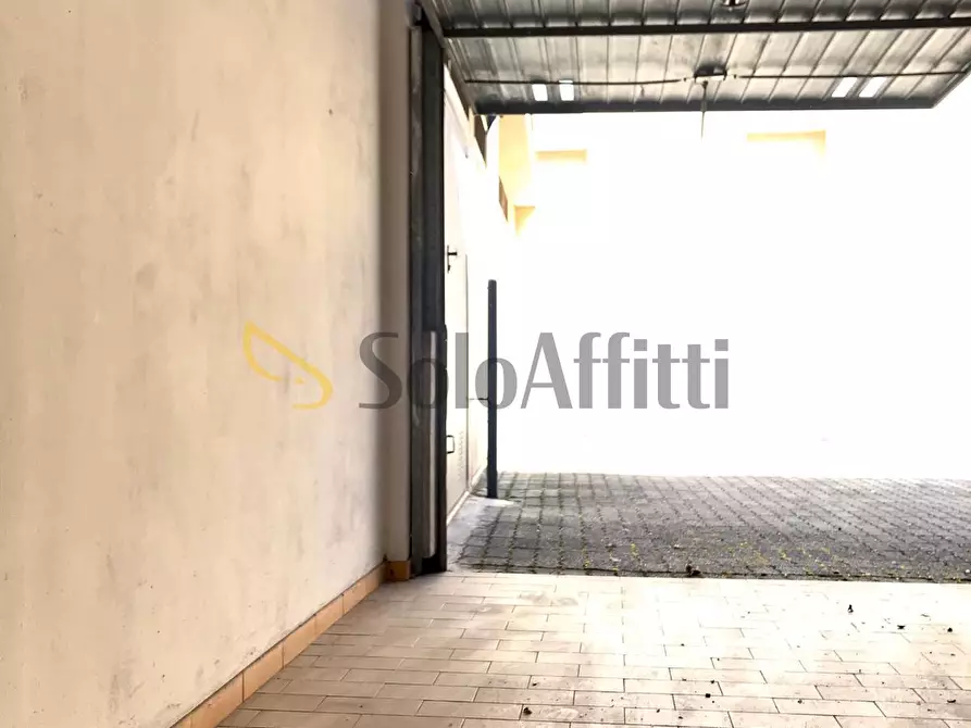 Immagine 16 di Garage in affitto  in Via Borgomanero a Torino