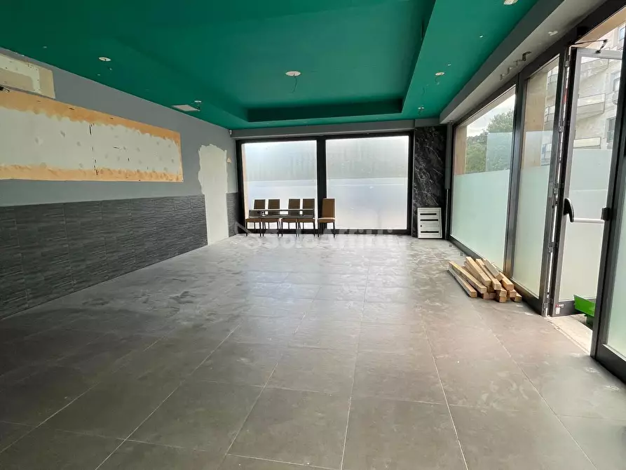 Immagine 8 di Locale commerciale in affitto  a Frosinone