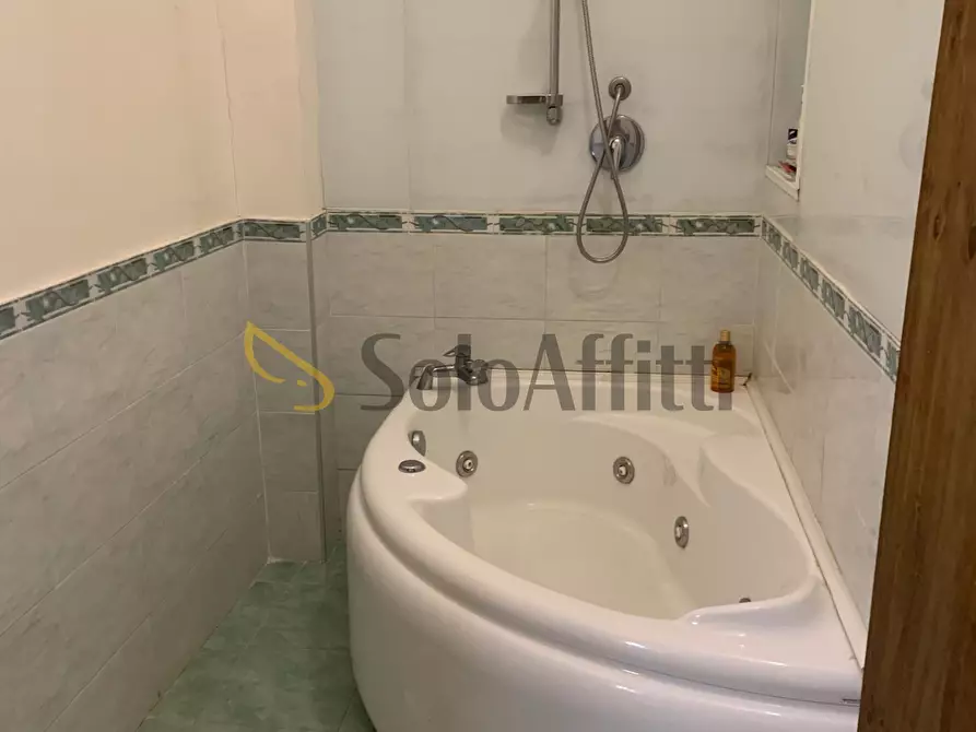 Immagine 10 di Bilocale in affitto  in Via Conte Ruggero 65 a Catania